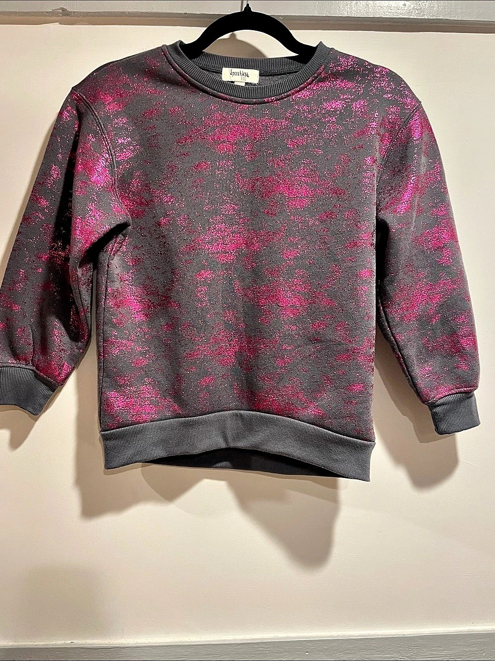 Abstract Metallic Print Sweatshirt in Gray & Hot Pink Small